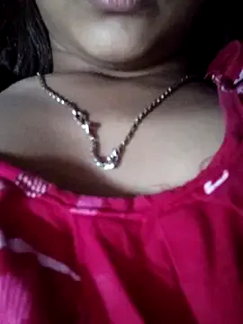 seraphine23 – webcam model profile photo Image 18