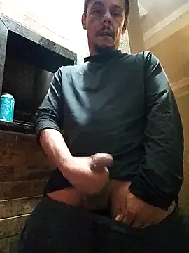 HermanFire – webcam model profile photo Image 2