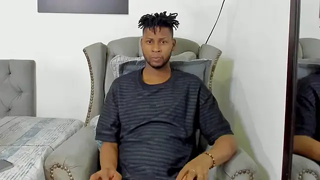 santhi_lee – webcam model profile photo