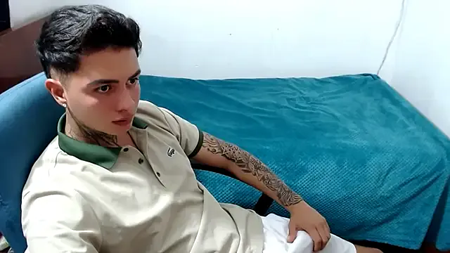 erosuke9 – webcam model profile photo Image 12