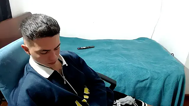 erosuke9 – webcam model profile photo Image 18