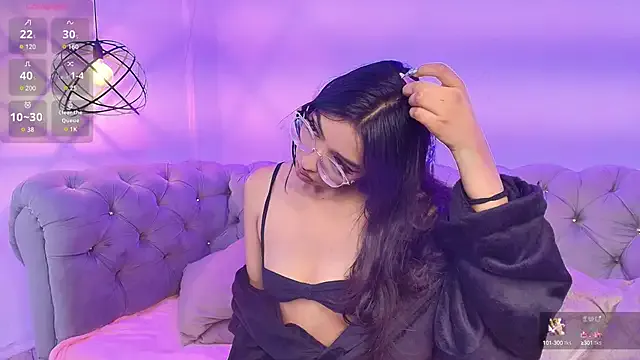 LynBardon – webcam model profile photo Image 6