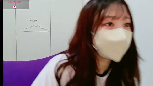 zui_lu – webcam model profile photo Image 18