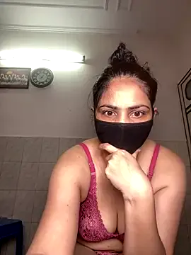  – webcam model profile photo Image 3