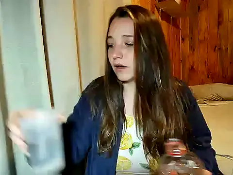 MissCat_ – webcam model profile photo Image 3