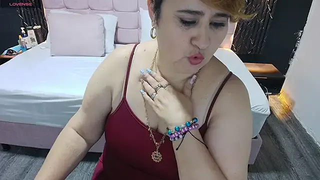 SashaRosee_'s Thumb Image