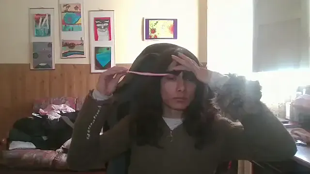 roouse – webcam model profile photo Image 8