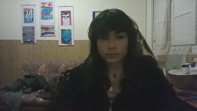 roouse – webcam model profile photo Image 9