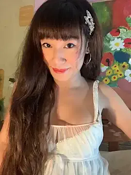 oypo – webcam model profile photo Image 4