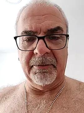  – webcam model profile photo Image 15