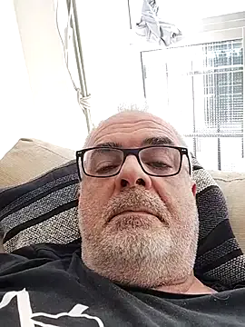  – webcam model profile photo Image 2