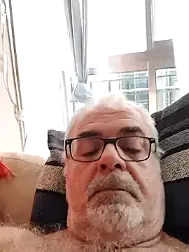  – webcam model profile photo Image 9