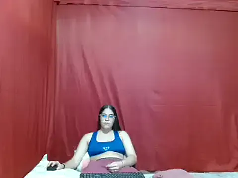 ScarletAndHanna Image 3