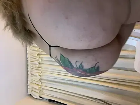 scarlett_sexx69's Thumb Image