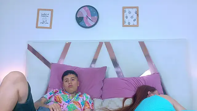 roouse – webcam model profile photo Image 5