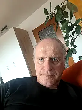 seraphine23 – webcam model profile photo Image 10