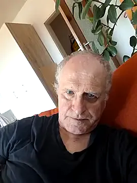 seraphine23 – webcam model profile photo Image 13