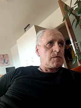 seraphine23 – webcam model profile photo Image 14