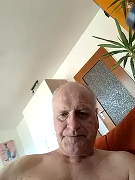 seraphine23 – webcam model profile photo Image 3