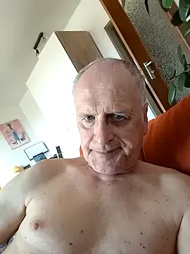 seraphine23 – webcam model profile photo Image 5