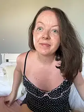 HotBella- – webcam model profile photo Image 3