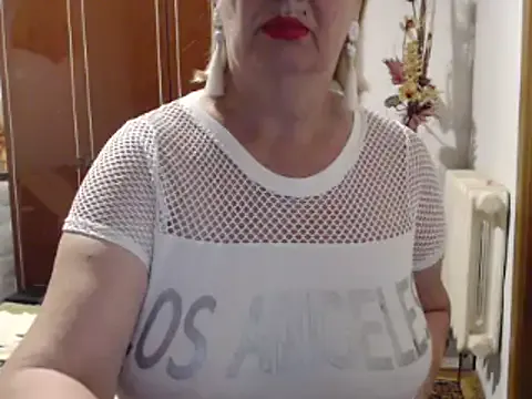 oxo_yuna_oxo – webcam model profile photo Image 10