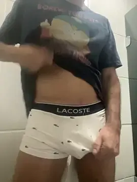 zui_lu – webcam model profile photo Image 14