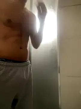 zui_lu – webcam model profile photo Image 2