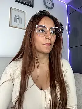  – webcam model profile photo Image 6