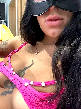  – webcam model profile photo Image 12