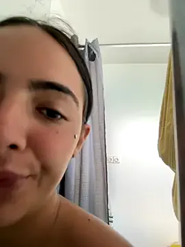  – webcam model profile photo Image 13