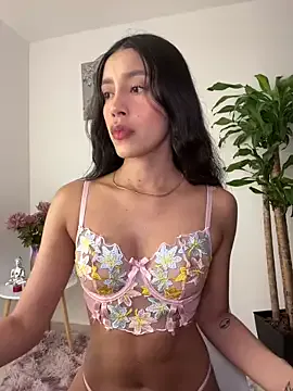 roouse – webcam model profile photo Image 15