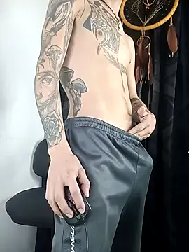 HermanFire – webcam model profile photo Image 18