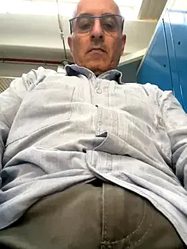  – webcam model profile photo Image 6