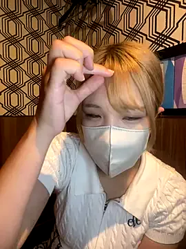  – webcam model profile photo Image 18
