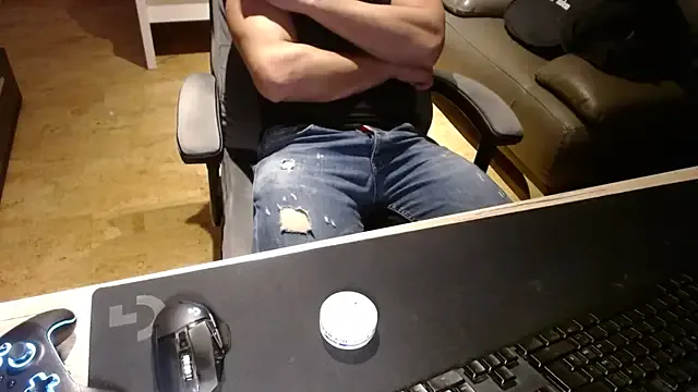 _Alicee_1 – webcam model profile photo Image 2