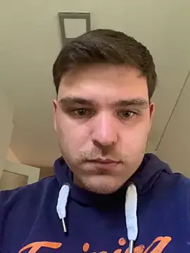 _Alicee_1 – webcam model profile photo Image 18