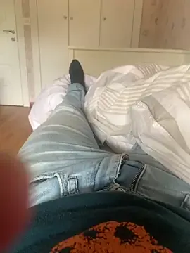 _Alicee_1 – webcam model profile photo Image 19