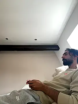 Yui-Ch – webcam model profile photo Image 13