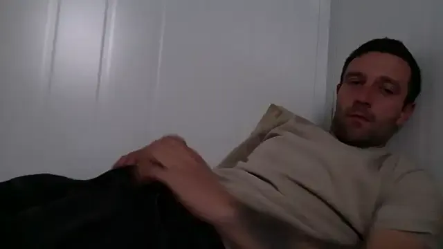  – webcam model profile photo Image 4