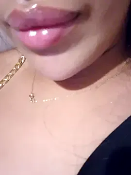  – webcam model profile photo Image 11