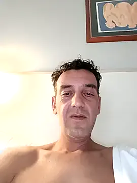 paroncho – webcam model profile photo Image 12