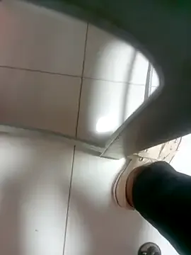 Simone_Miller – webcam model profile photo Image 2