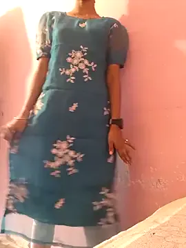 Yui-Ch – webcam model profile photo Image 9