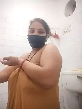 roouse – webcam model profile photo Image 11