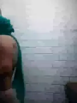  – webcam model profile photo Image 2