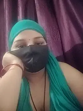  – webcam model profile photo Image 3