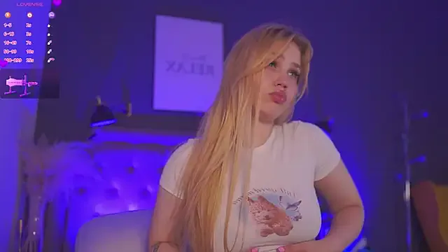 Nonchan_ – webcam model profile photo Image 5