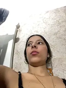  – webcam model profile photo Image 16