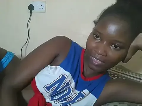 roouse – webcam model profile photo Image 14